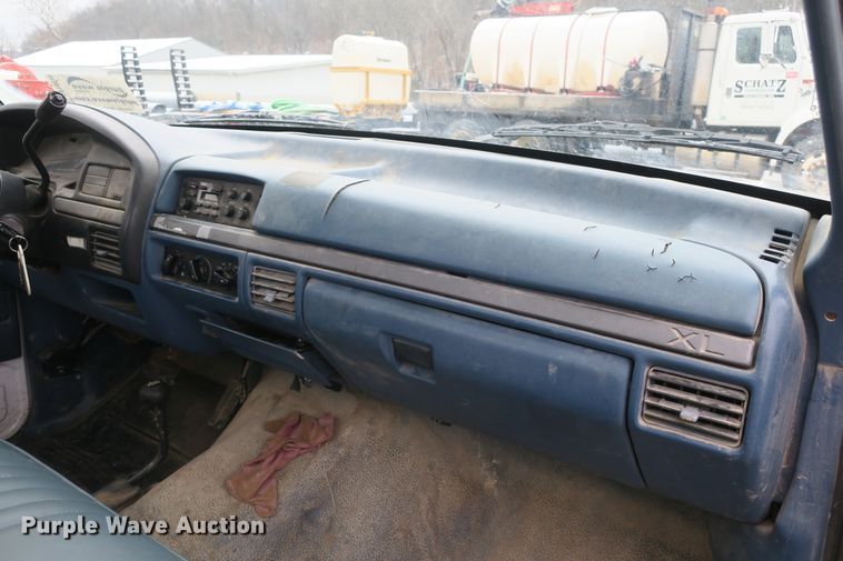 image for item DB10038 1995 Ford F150 pickup truck