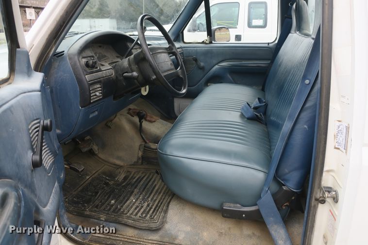 image for item DB10038 1995 Ford F150 pickup truck