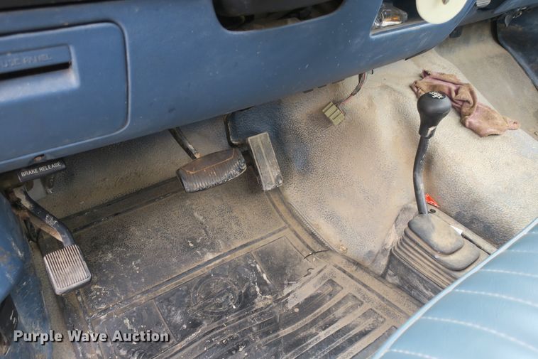 image for item DB10038 1995 Ford F150 pickup truck