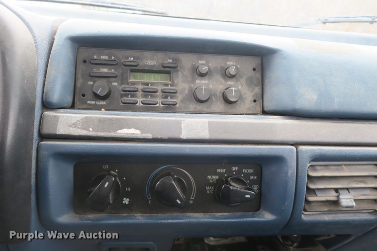 image for item DB10038 1995 Ford F150 pickup truck