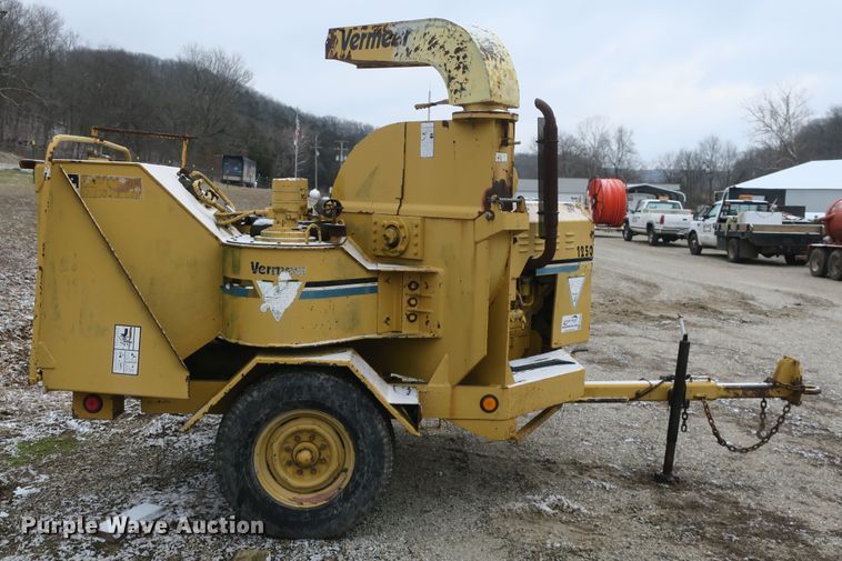 image for item DB10039 1997 Vermeer BC1250 wood chipper