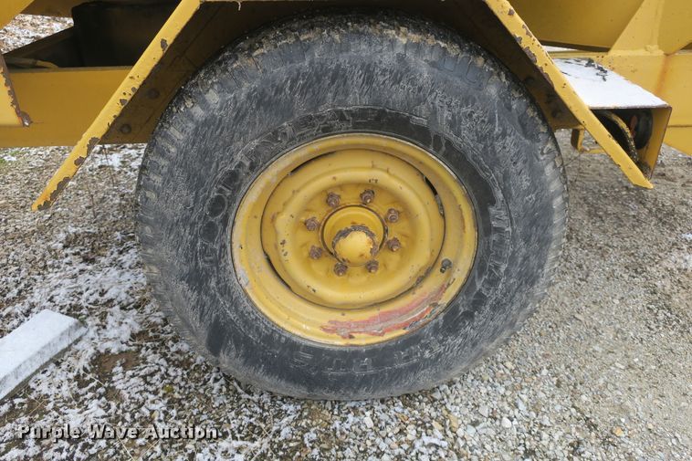 image for item DB10039 1997 Vermeer BC1250 wood chipper