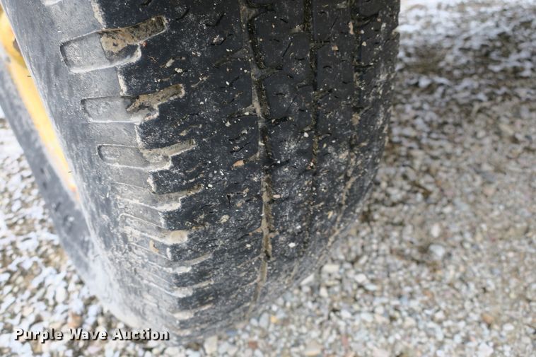 image for item DB10039 1997 Vermeer BC1250 wood chipper