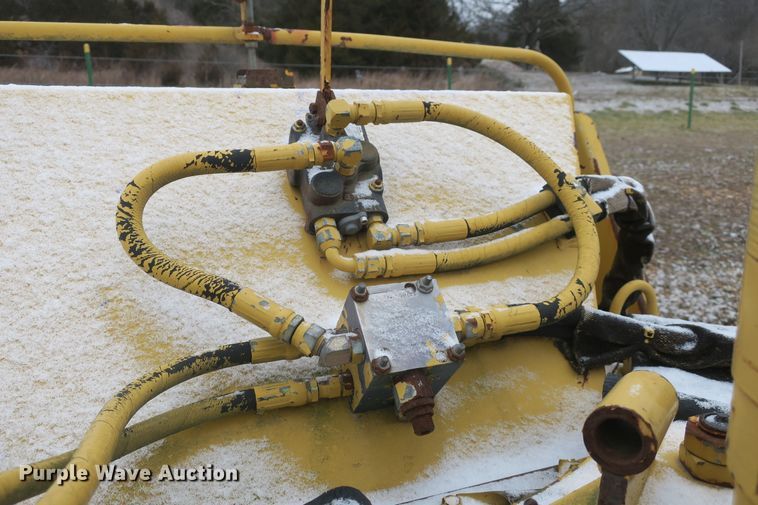 image for item DB10039 1997 Vermeer BC1250 wood chipper