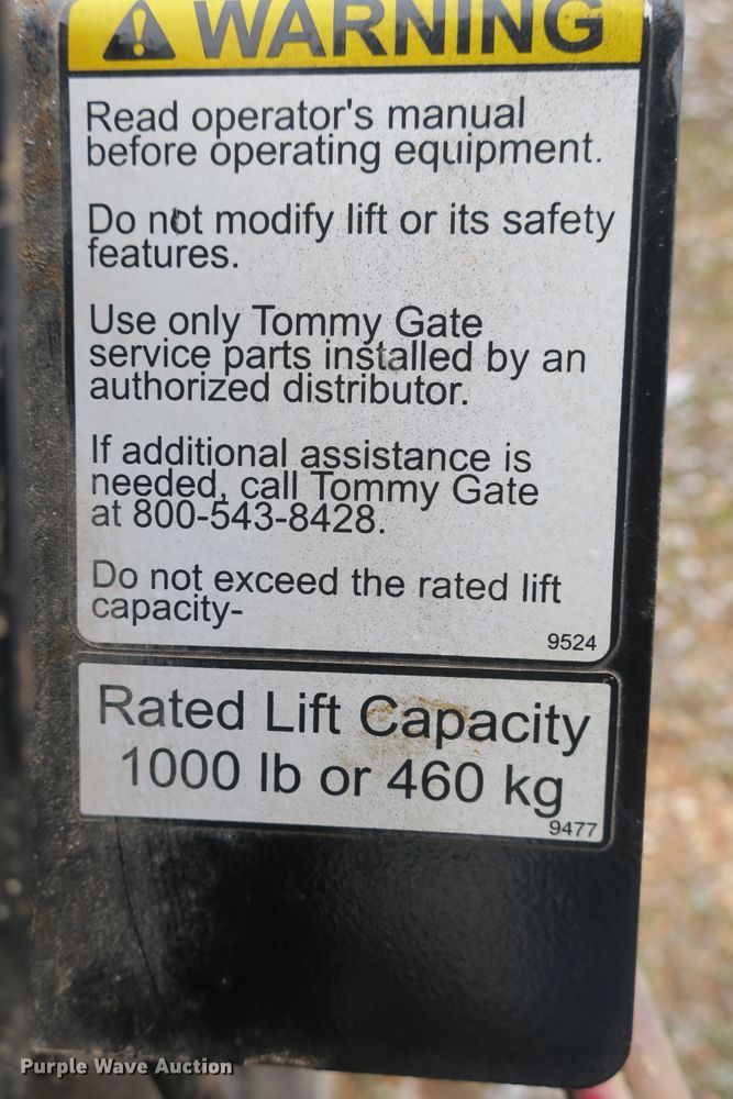 image for item DB10042 Tommy Gate end gate lift