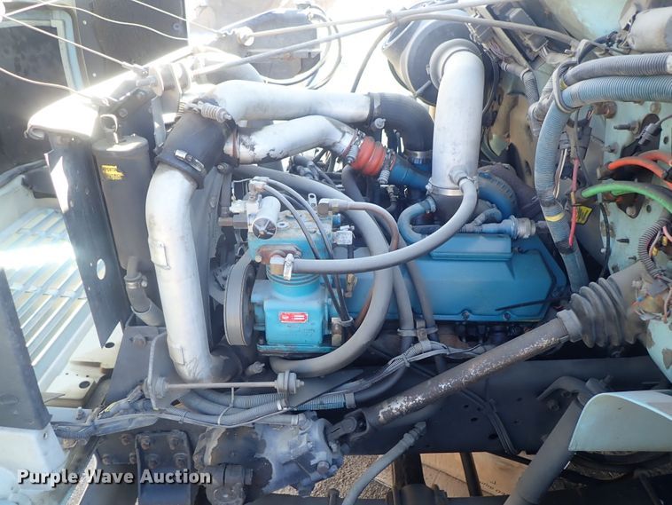 image for item DC3321 1995 International 4700 bucket truck