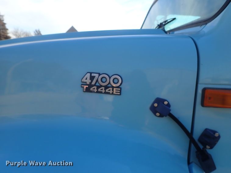 image for item DC3321 1995 International 4700 bucket truck