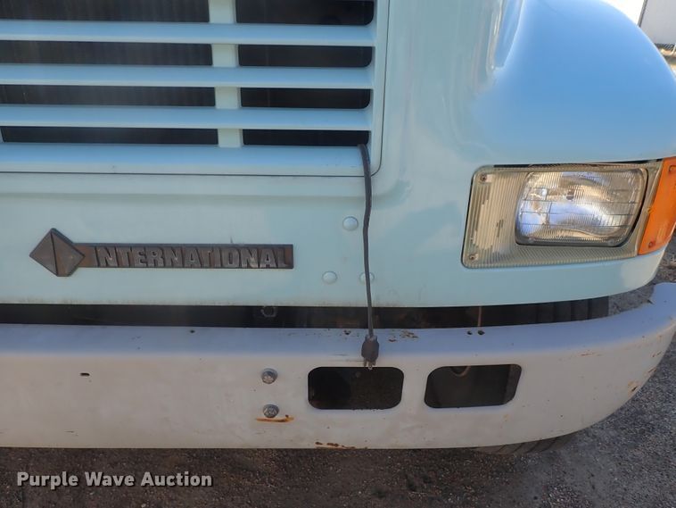 image for item DC3321 1995 International 4700 bucket truck