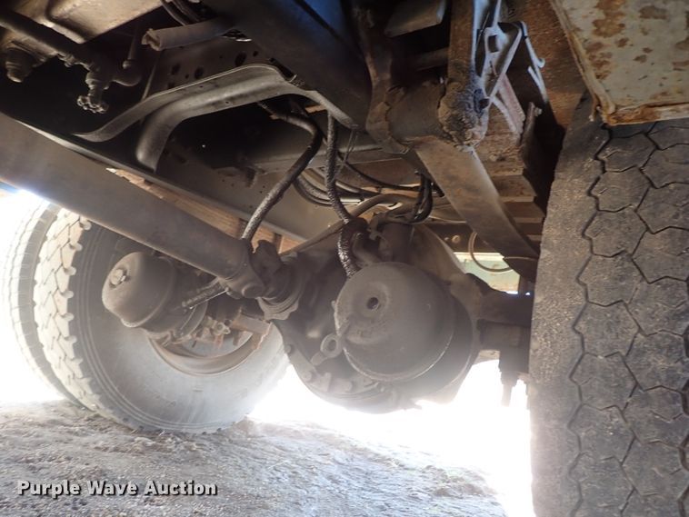 image for item DC3321 1995 International 4700 bucket truck