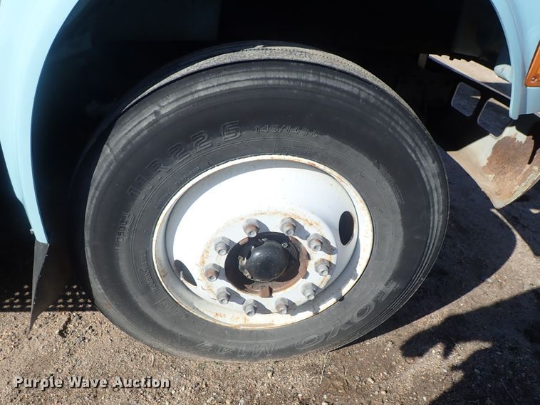 image for item DC3321 1995 International 4700 bucket truck