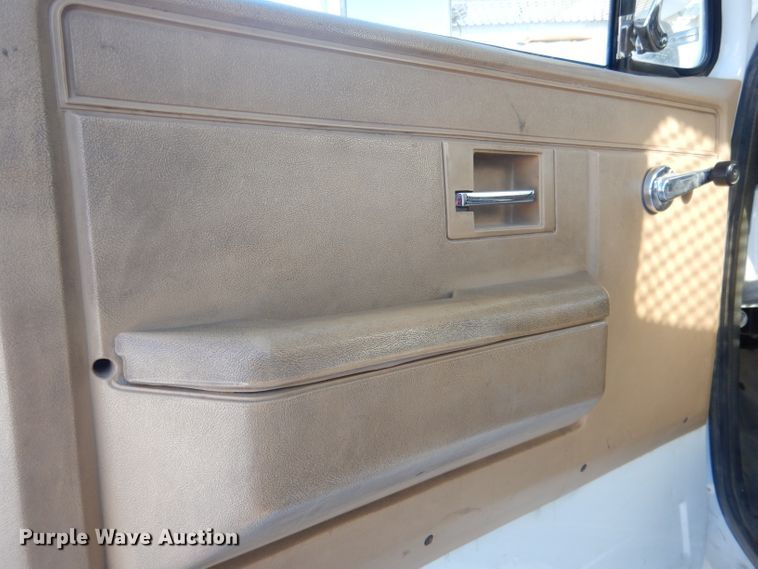 image for item DG5909 1987 GMC C70 bucket truck