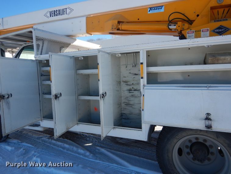 image for item DG5909 1987 GMC C70 bucket truck