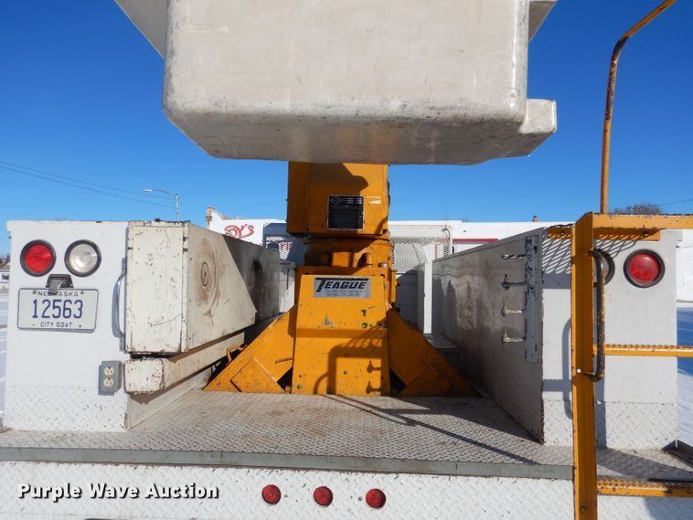 image for item DG5909 1987 GMC C70 bucket truck