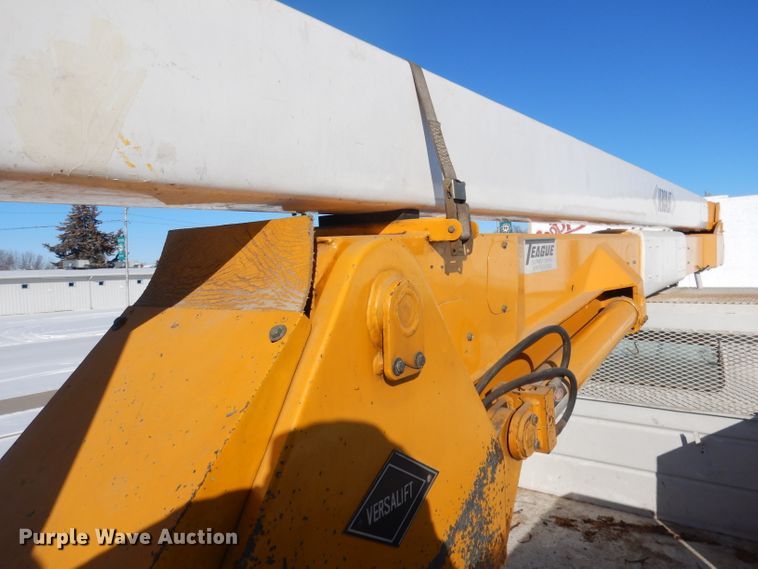 image for item DG5909 1987 GMC C70 bucket truck