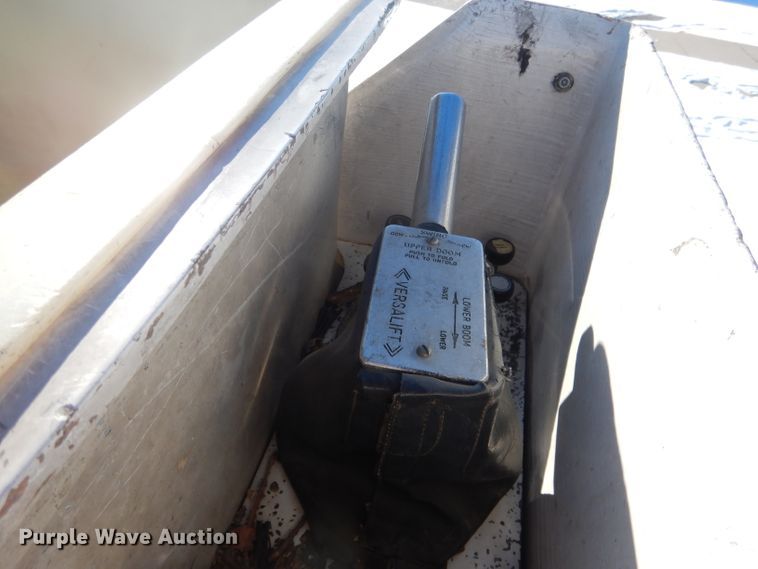 image for item DG5909 1987 GMC C70 bucket truck