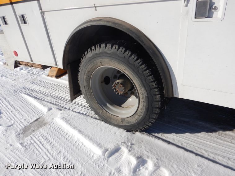 image for item DG5909 1987 GMC C70 bucket truck