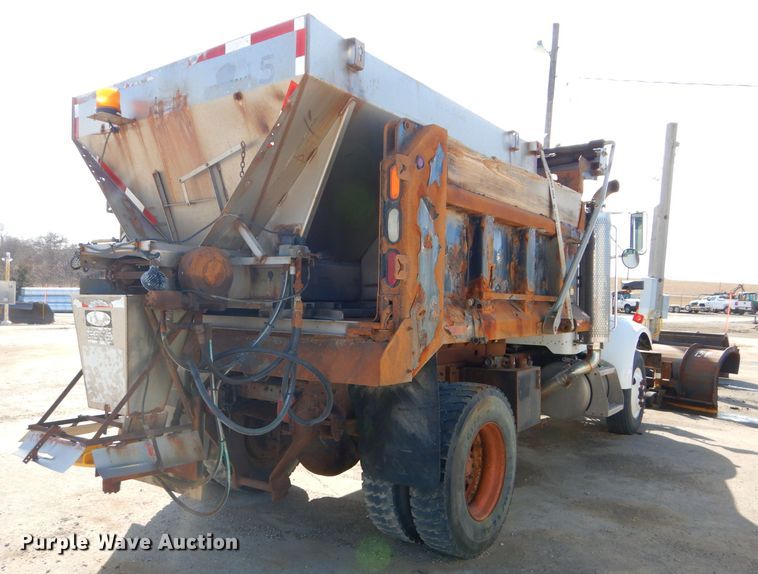 image for item DH2638 2004 Peterbilt 330 dump truck