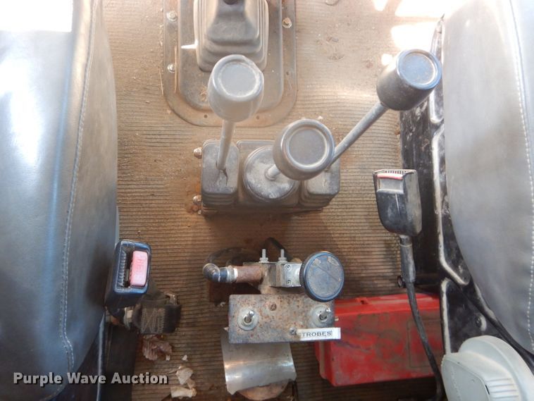 image for item DH2638 2004 Peterbilt 330 dump truck