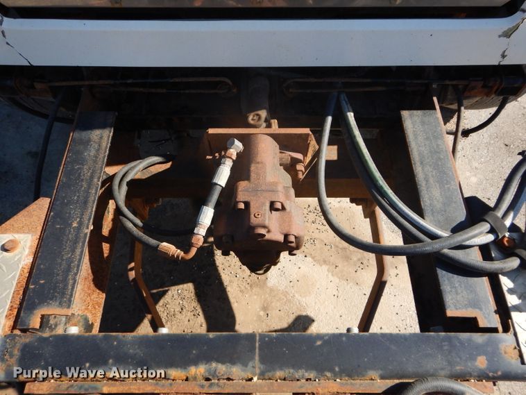 image for item DH2638 2004 Peterbilt 330 dump truck