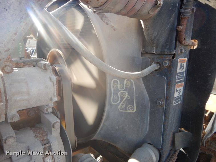 image for item DH2638 2004 Peterbilt 330 dump truck