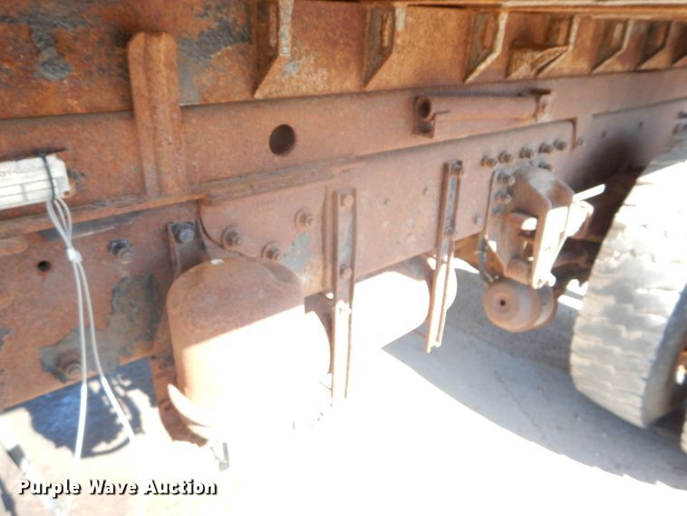 image for item DH2638 2004 Peterbilt 330 dump truck