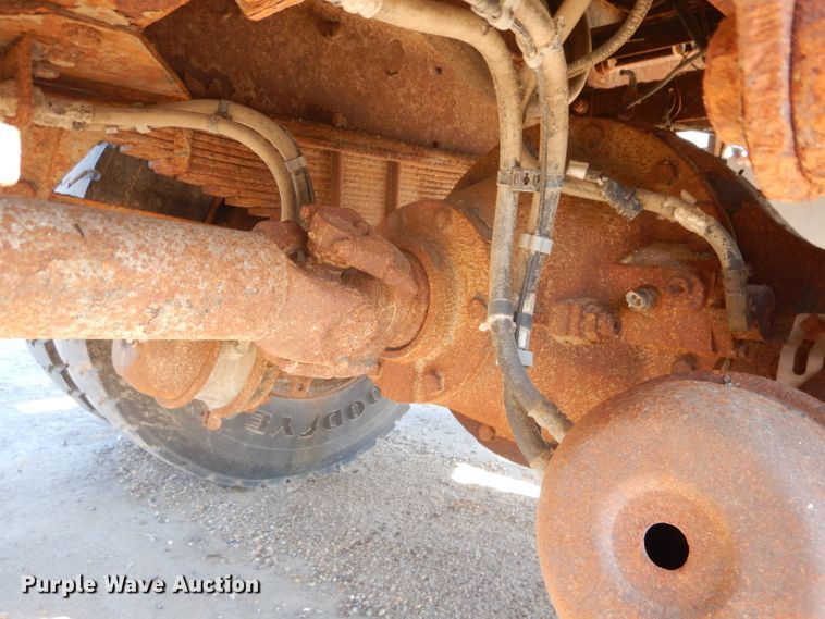 image for item DH2638 2004 Peterbilt 330 dump truck