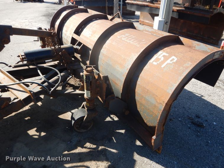 image for item DH2638 2004 Peterbilt 330 dump truck