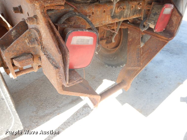 image for item DH2638 2004 Peterbilt 330 dump truck