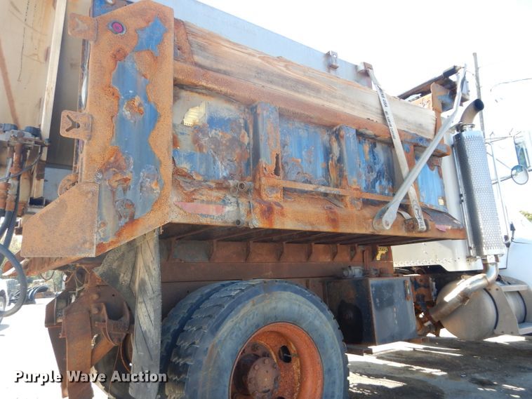 image for item DH2638 2004 Peterbilt 330 dump truck
