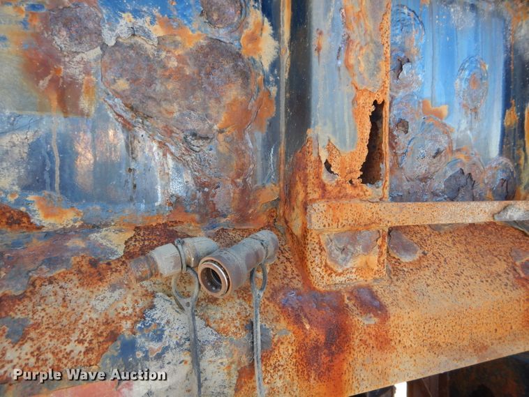 image for item DH2638 2004 Peterbilt 330 dump truck