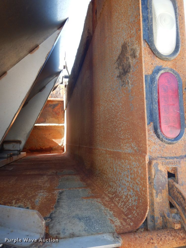 image for item DH2638 2004 Peterbilt 330 dump truck