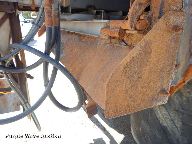 image for item DH2638 2004 Peterbilt 330 dump truck