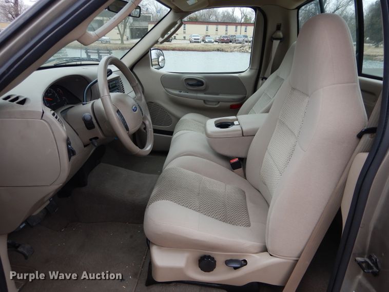 image for item DH3726 2003 Ford F150 pickup truck