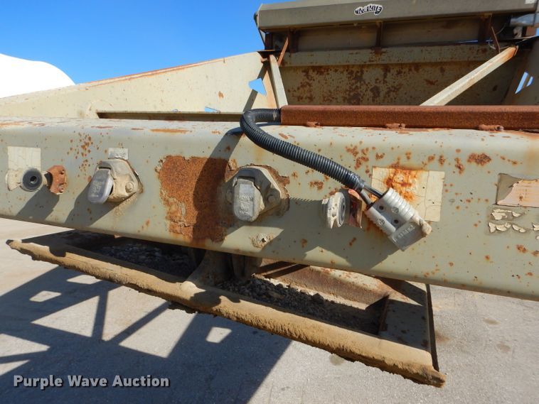 image for item DH4350 2000 Trail King TK54BDU-402 bottom dump trailer