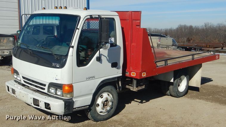 image for item DH6364 1995 Isuzu NPR flatbed truck