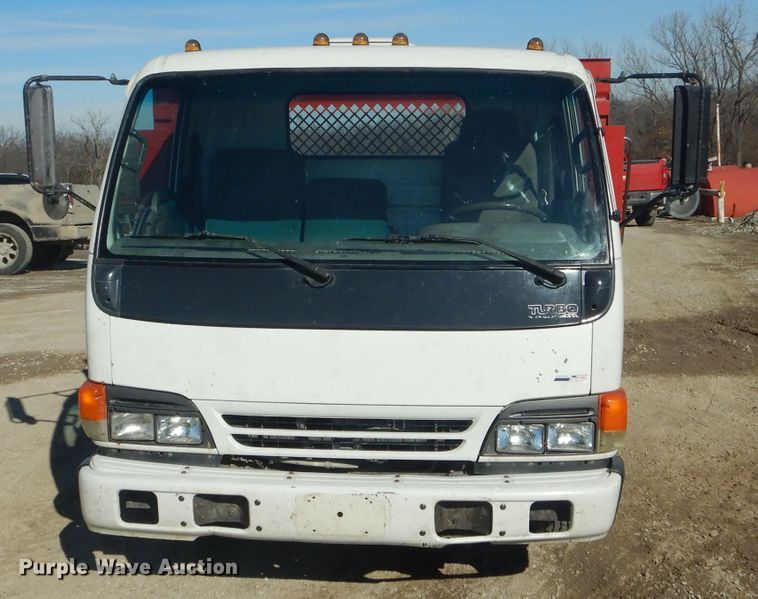 image for item DH6364 1995 Isuzu NPR flatbed truck