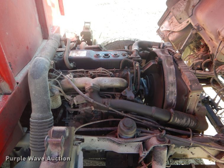 image for item DH6364 1995 Isuzu NPR flatbed truck