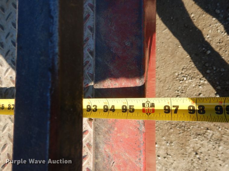 image for item DH6364 1995 Isuzu NPR flatbed truck