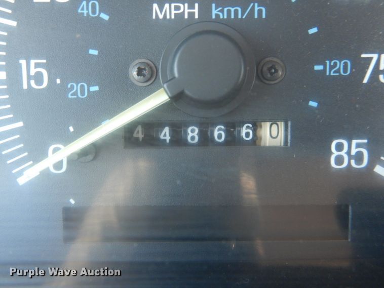 image for item DH6366 1990 Ford F150 XLT Lariat pickup truck