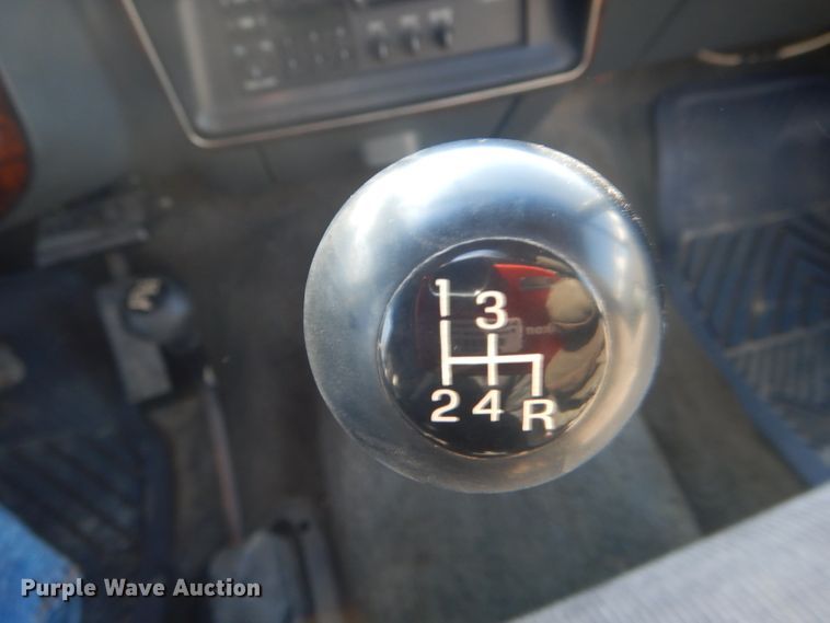 image for item DH6366 1990 Ford F150 XLT Lariat pickup truck