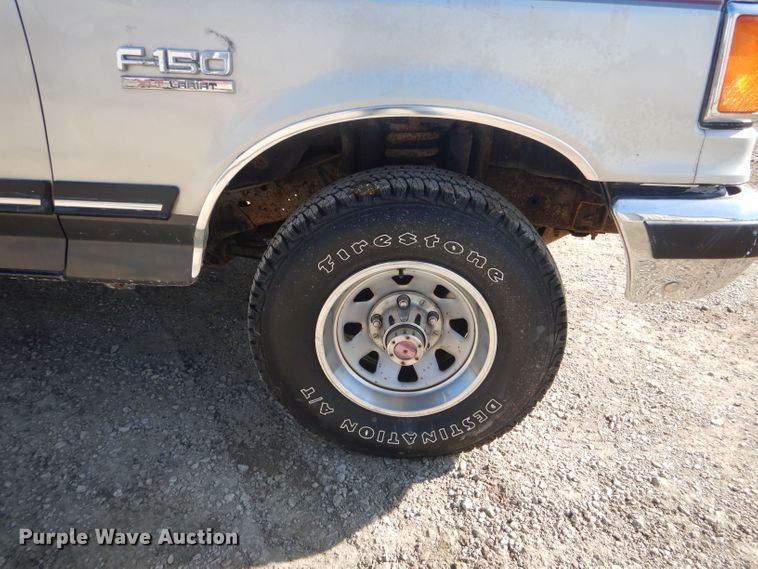 image for item DH6366 1990 Ford F150 XLT Lariat pickup truck