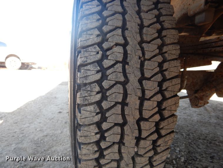 image for item DH6366 1990 Ford F150 XLT Lariat pickup truck