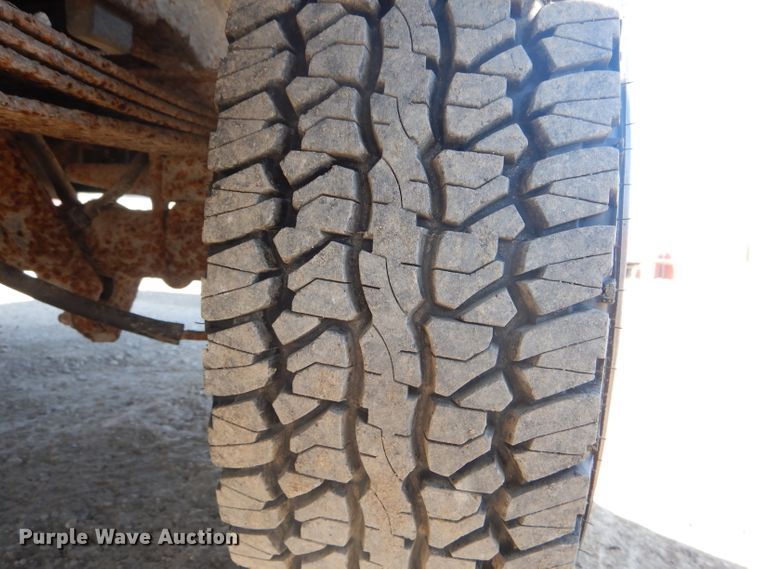 image for item DH6366 1990 Ford F150 XLT Lariat pickup truck