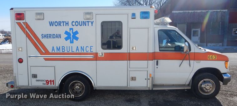 image for item DH6371 1994 Ford Econoline E350 ambulance