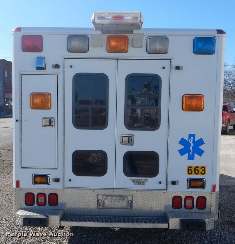 image for item DH6371 1994 Ford Econoline E350 ambulance