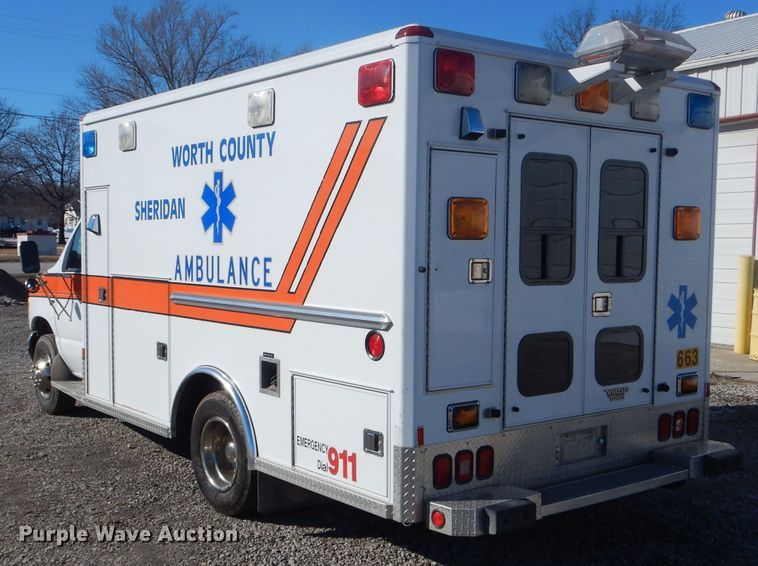 image for item DH6371 1994 Ford Econoline E350 ambulance