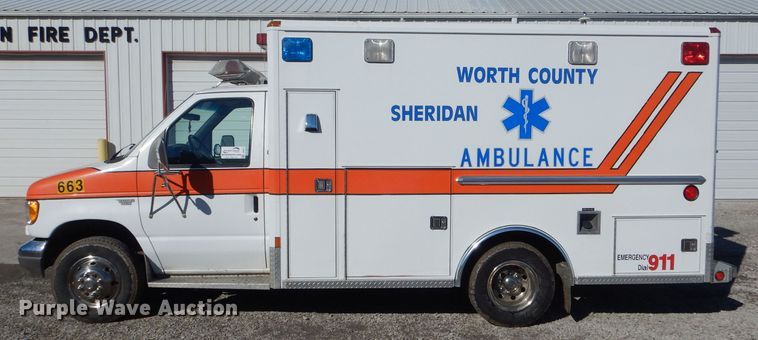 image for item DH6371 1994 Ford Econoline E350 ambulance