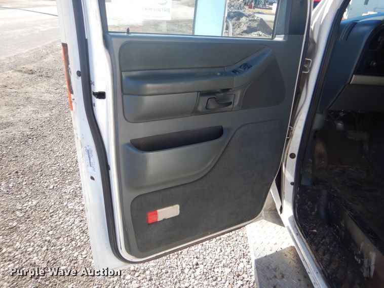 image for item DH6371 1994 Ford Econoline E350 ambulance