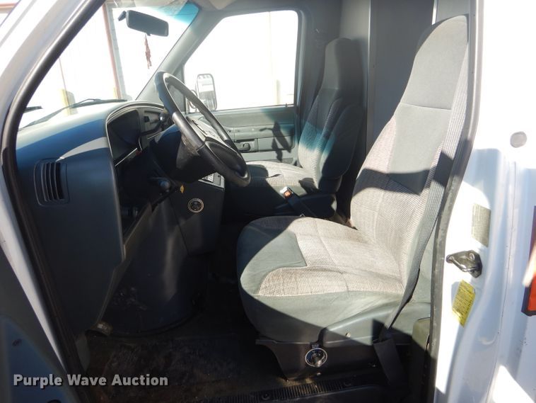 image for item DH6371 1994 Ford Econoline E350 ambulance