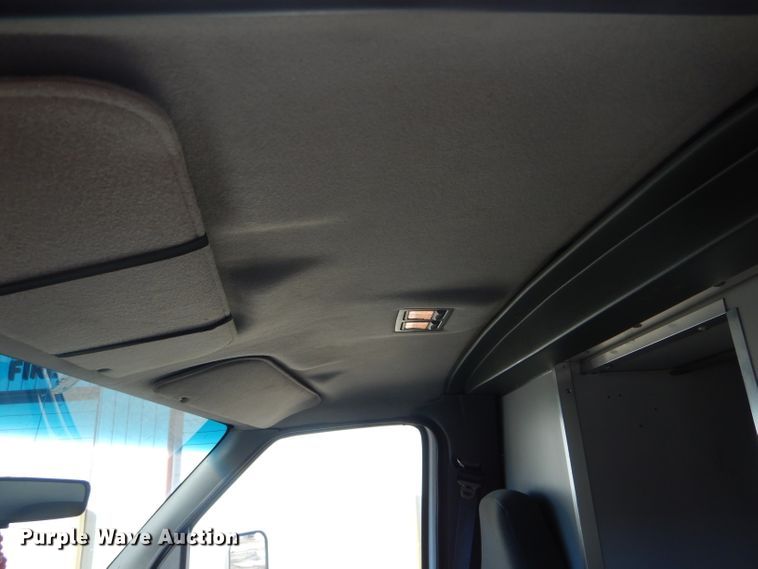 image for item DH6371 1994 Ford Econoline E350 ambulance